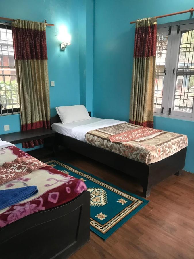 Gautam Garden Guest House Покхара Екстер'єр фото